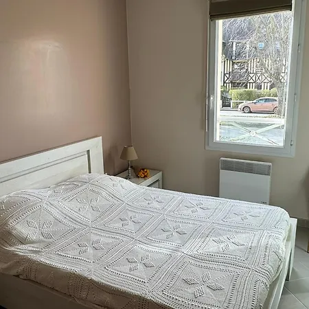 Apartamento Moderne Près De La Et Du Centre - 2 Chambres, Balcon, Parking, Animaux Acceptés - Fr-1-487-363 *